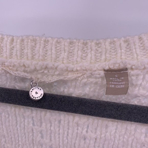 Anthropologie Betten Knitted Knotted Sweater - Picture 10 of 11